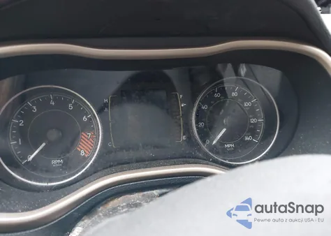 2014 Jeep Cherokee Latitude z USA, uszkodzony, nr VIN 1C4PJMCS1EW260461